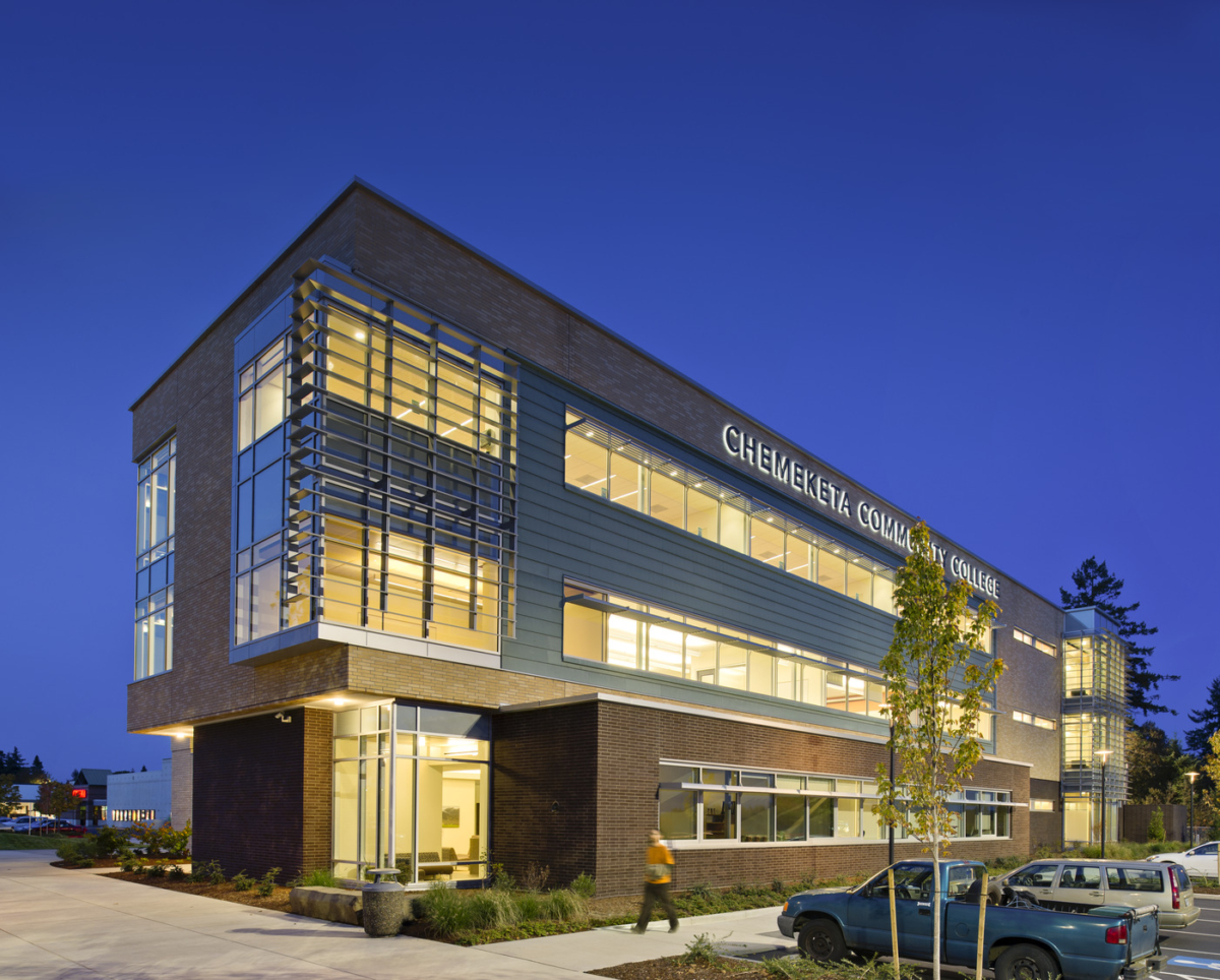 Yamhill Valley Campus & Building One INTEGRUS