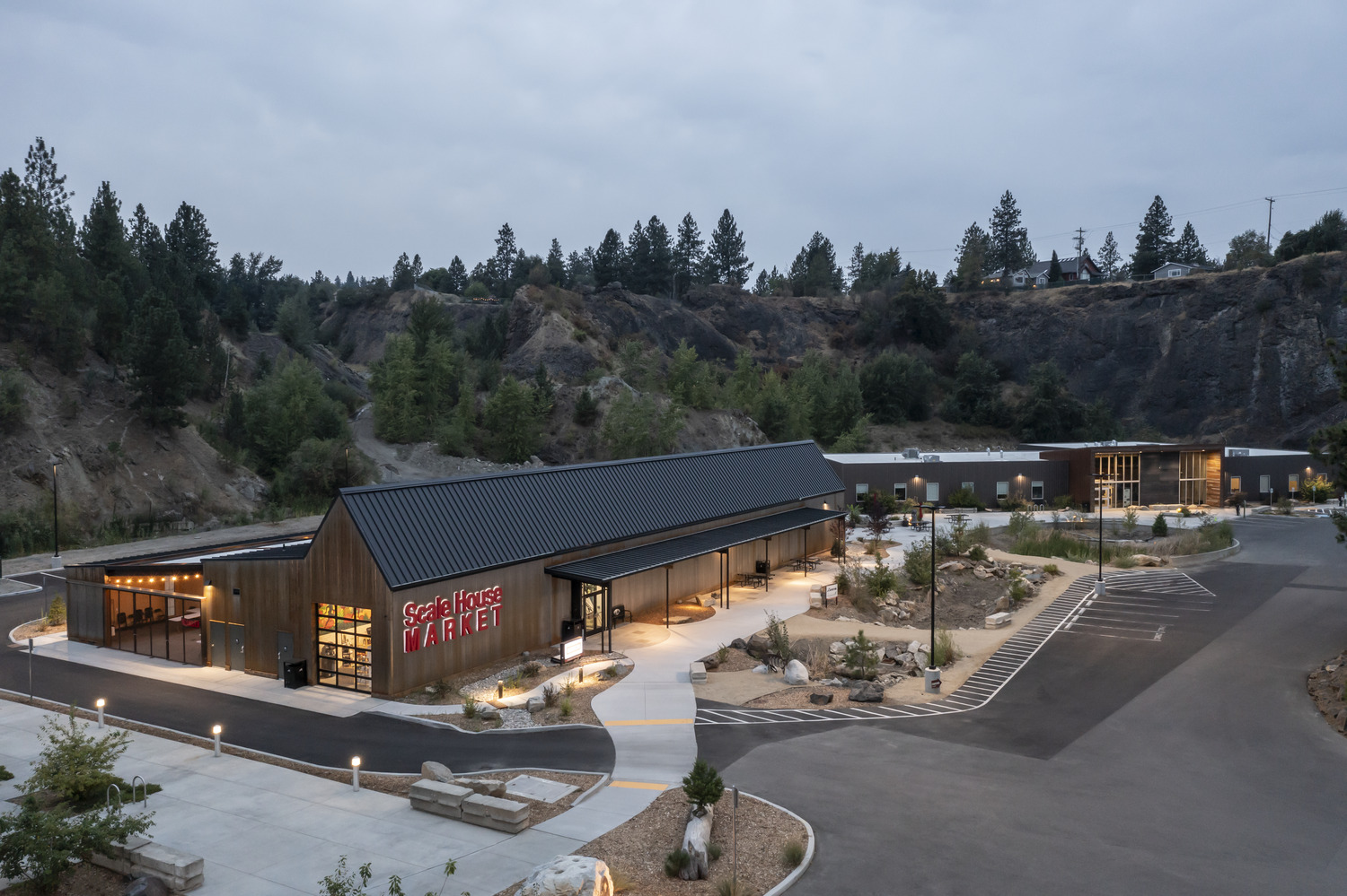 11 – Scale House Market